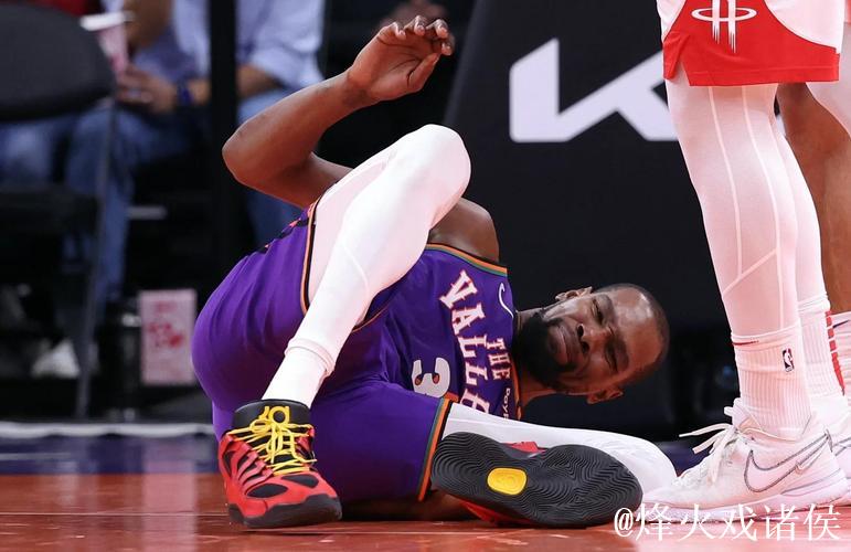杜兰特左小腿拉伤疲惫不堪，至少缺阵两周